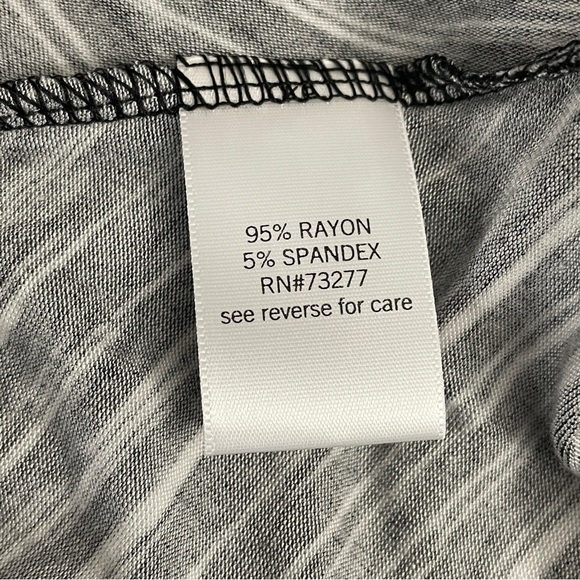 Apt 9 plus asymmetrical tunic black and white NWT 1X - Picture 7 of 7